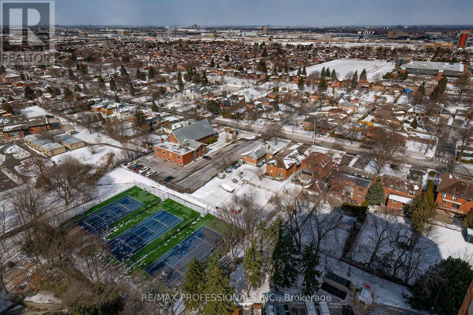 #2302 2010 ISLINGTON AVENUE - 25
