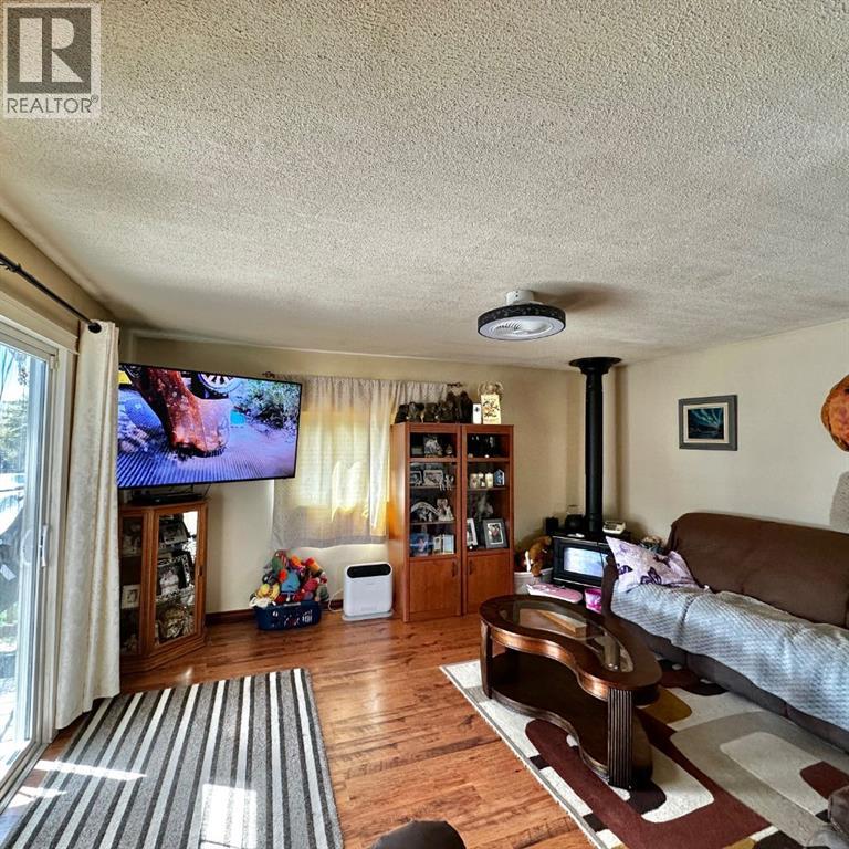 334 & 338, 14579 TWP RD 680 - 7
