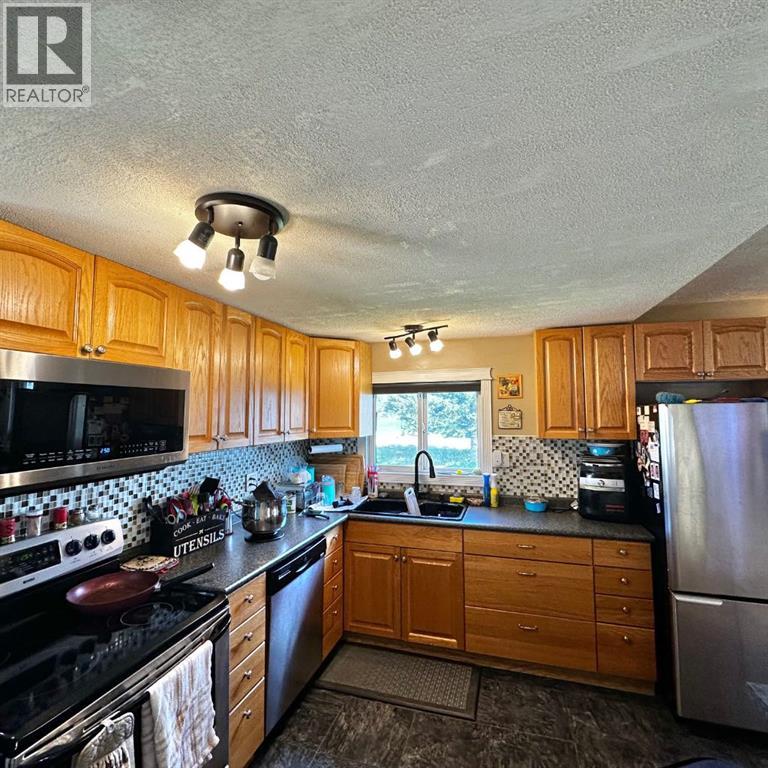 334 & 338, 14579 TWP RD 680 - 6