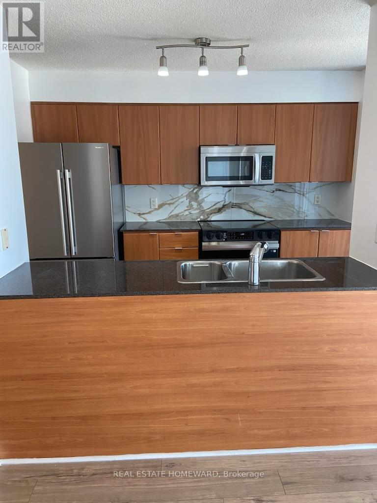 #906 11 BRUNEL COURT - 9