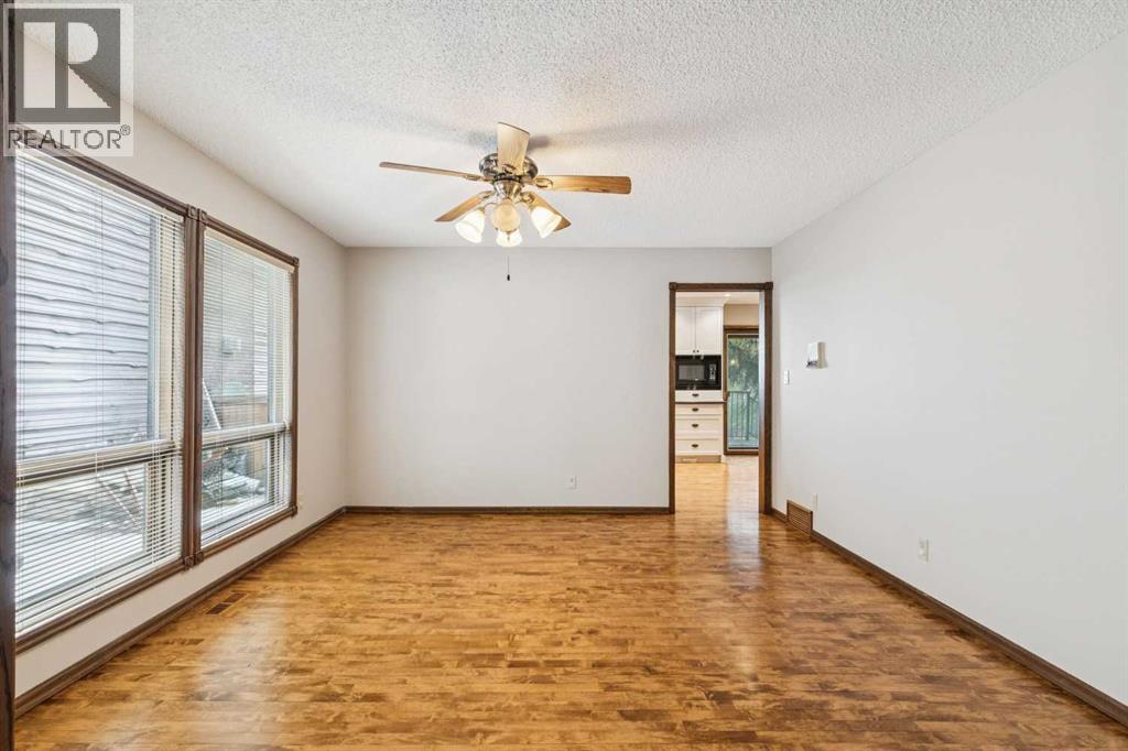 124 Edgehill Close NW - 9