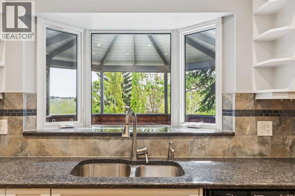 124 Edgehill Close NW - 12
