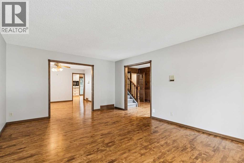 124 Edgehill Close NW - 7