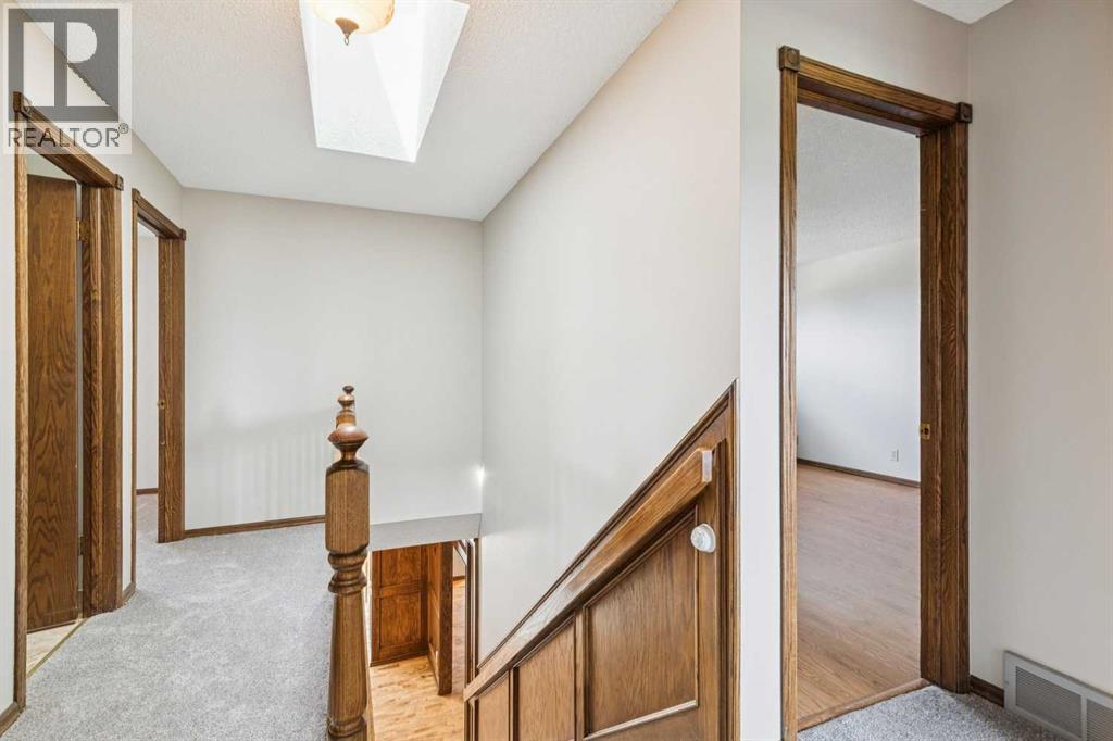 124 Edgehill Close NW - 22