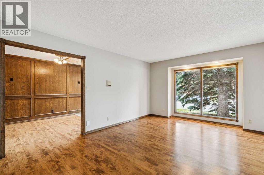 124 Edgehill Close NW - 6