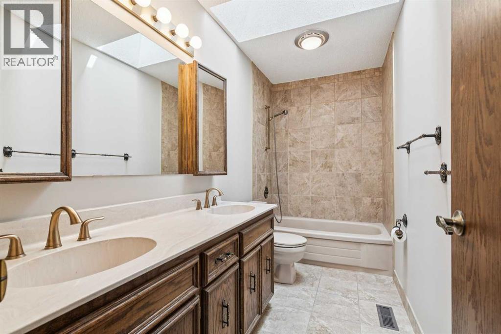 124 Edgehill Close NW - 34
