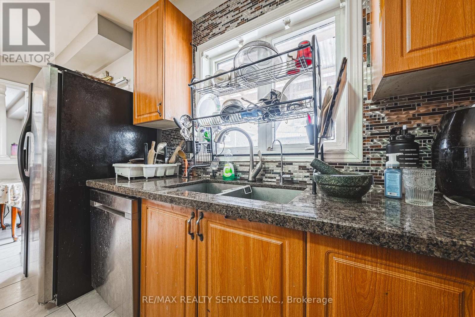 66 CITADEL CRESCENT - 10