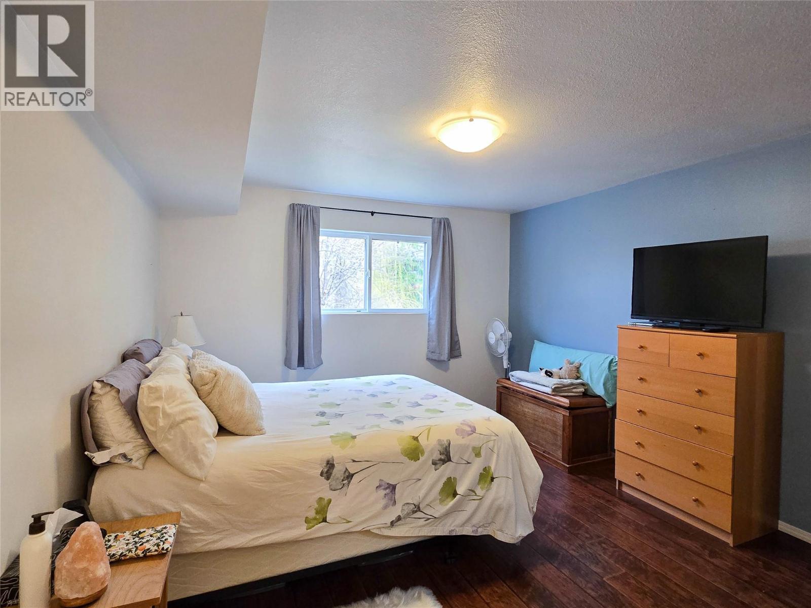 #208 110 Kalamalka Lake Road - 10