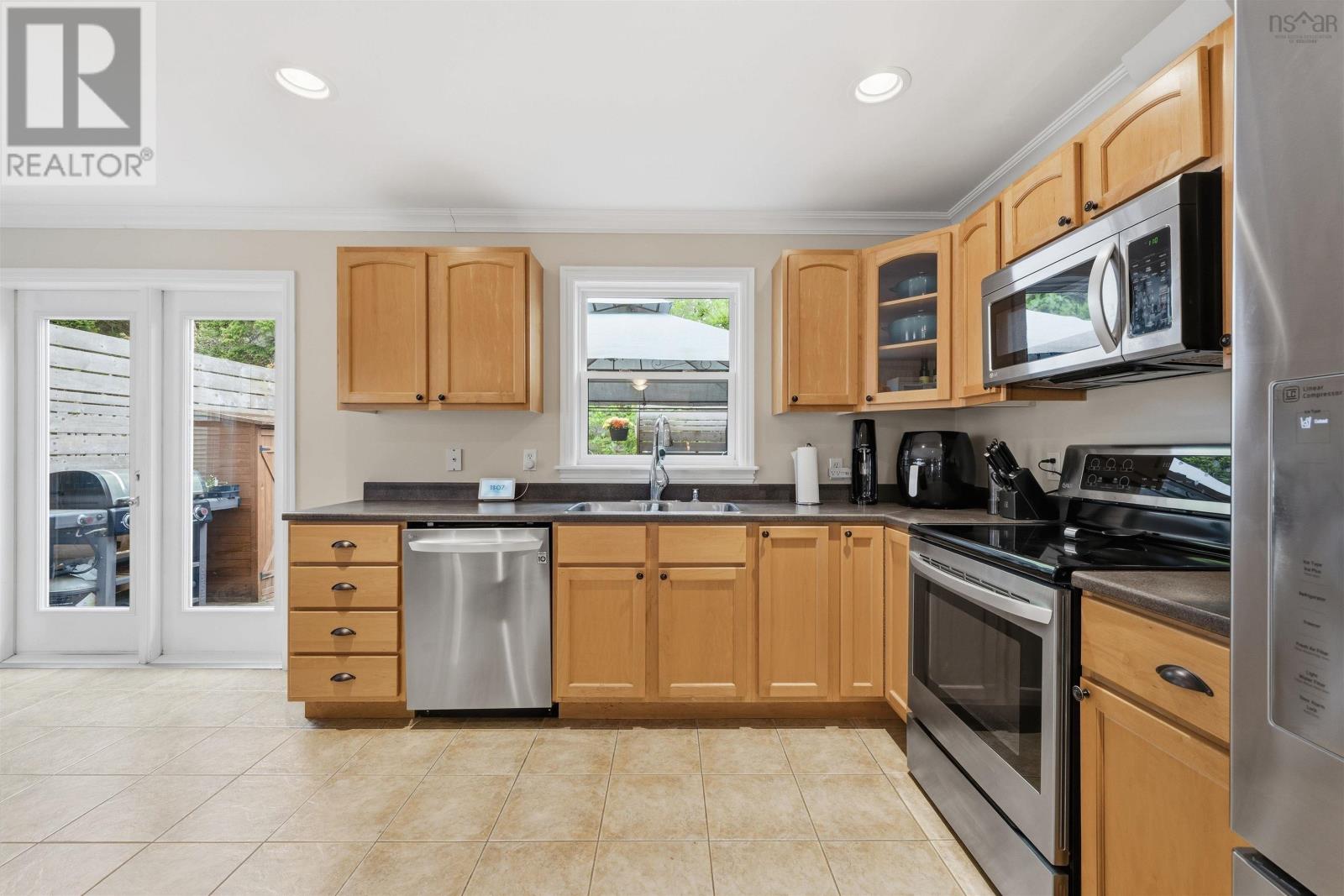 Property 30 of 49 of 17 Outrigger Crescent