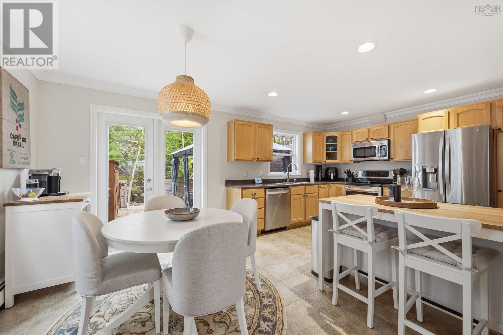 Property 27 of 49 of 17 Outrigger Crescent