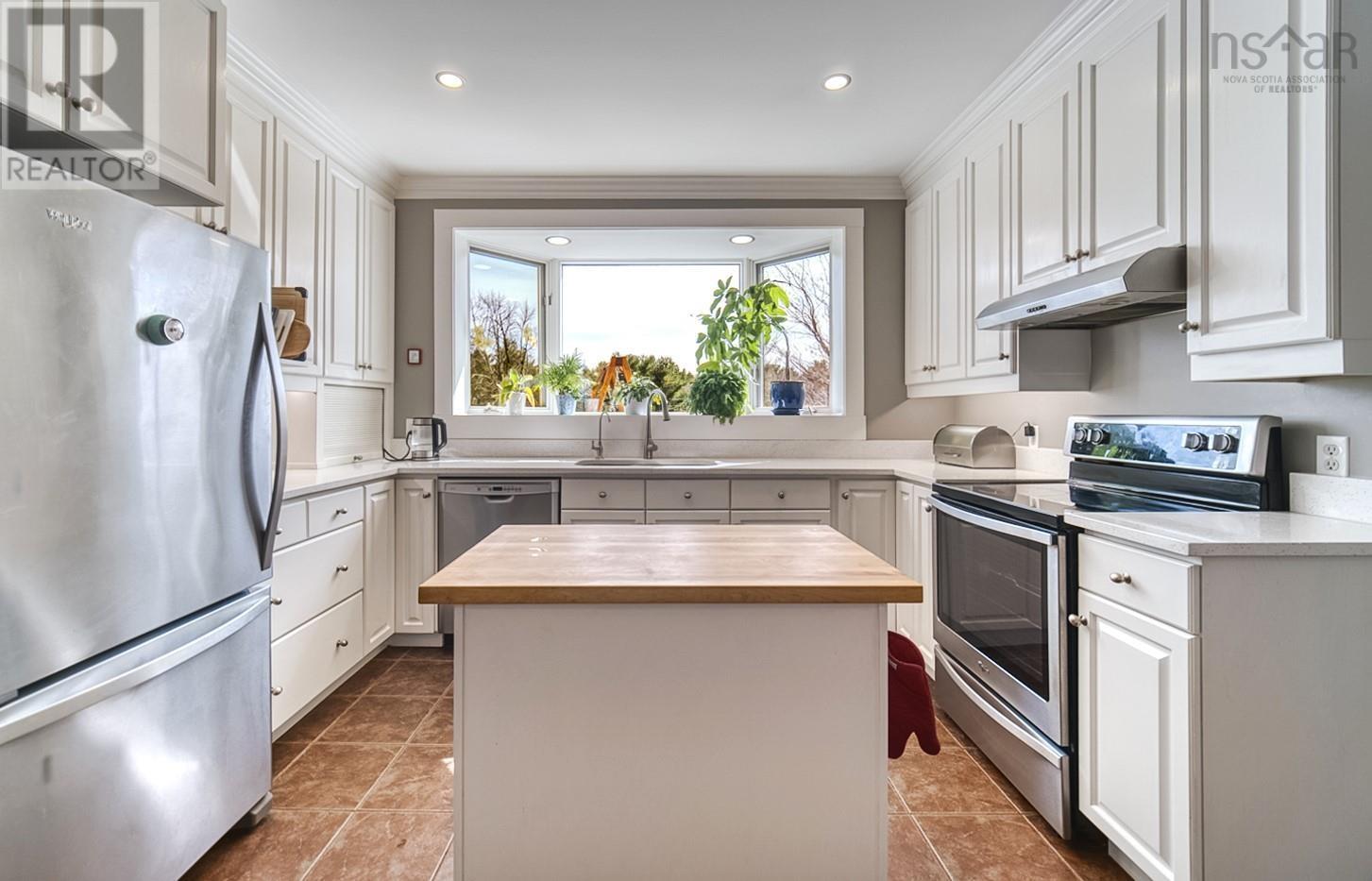 Property 20 of 50 of 28 Silver Point Road