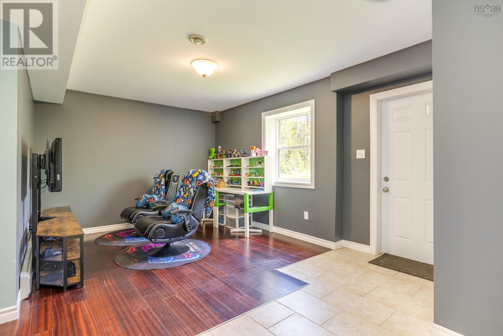 Property 4 of 48 of 85 Heatherglen Drive