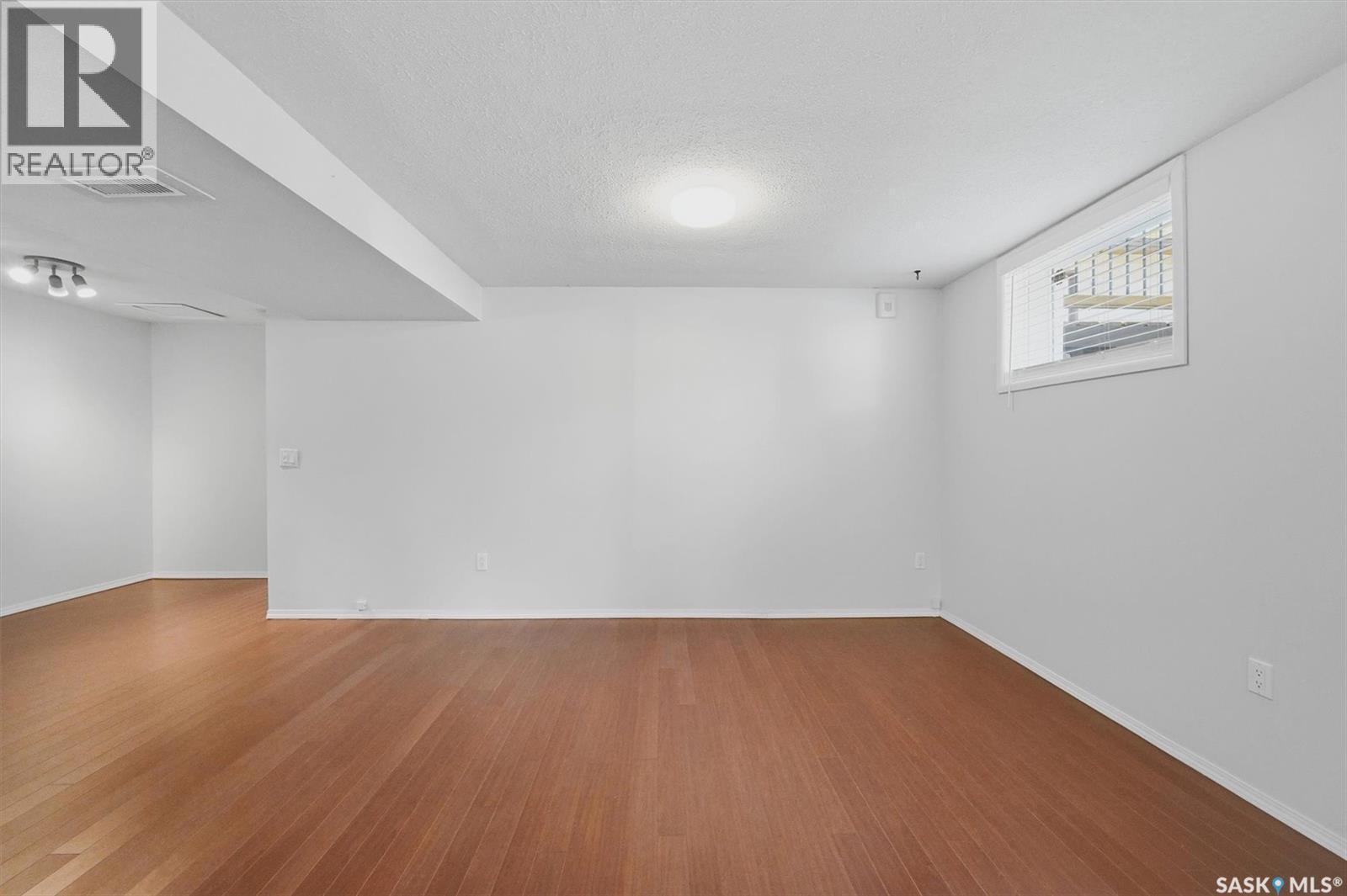 403 Willow STREET E - 22