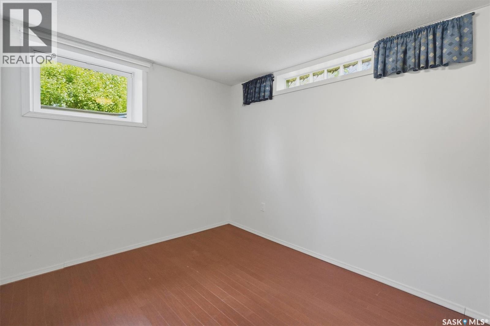 403 Willow STREET E - 27
