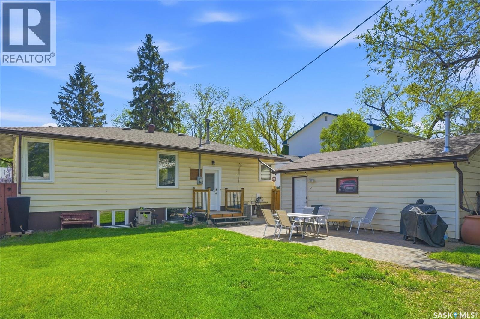 403 Willow STREET E - 41