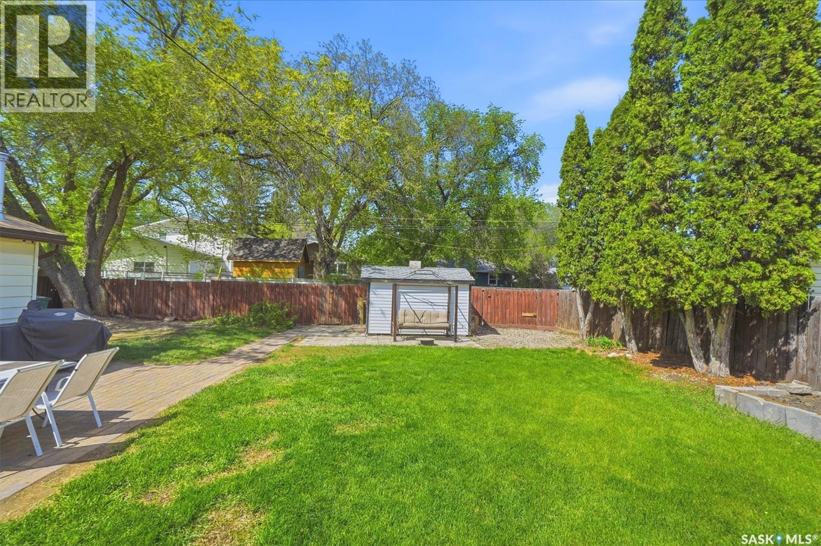 403 Willow STREET E - 42