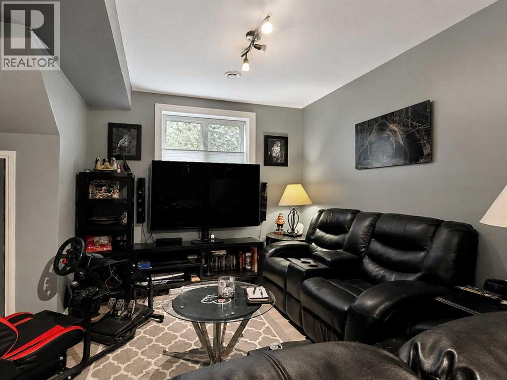 114 Moberly Road - 18