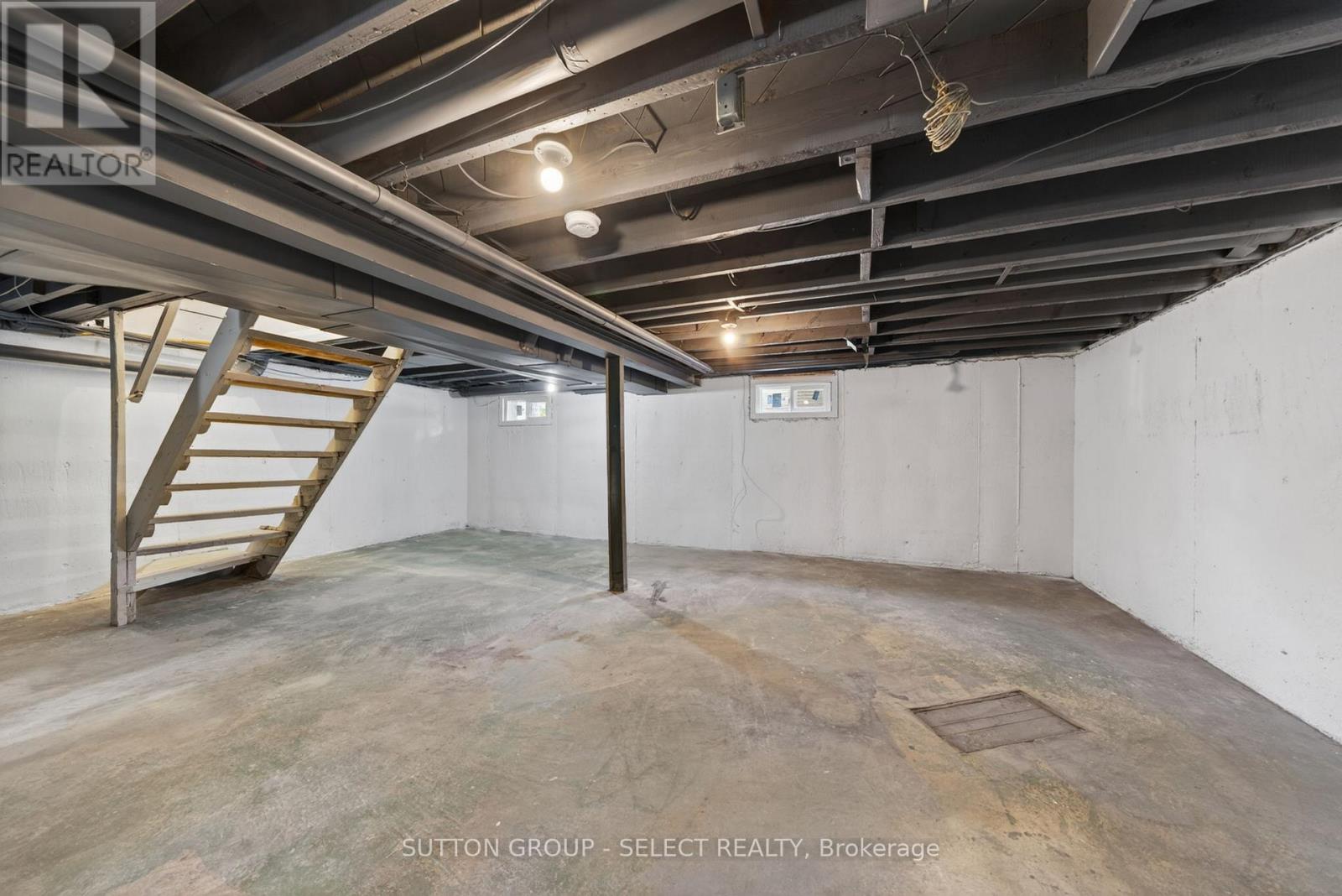 50 GLASS AVENUE - 33