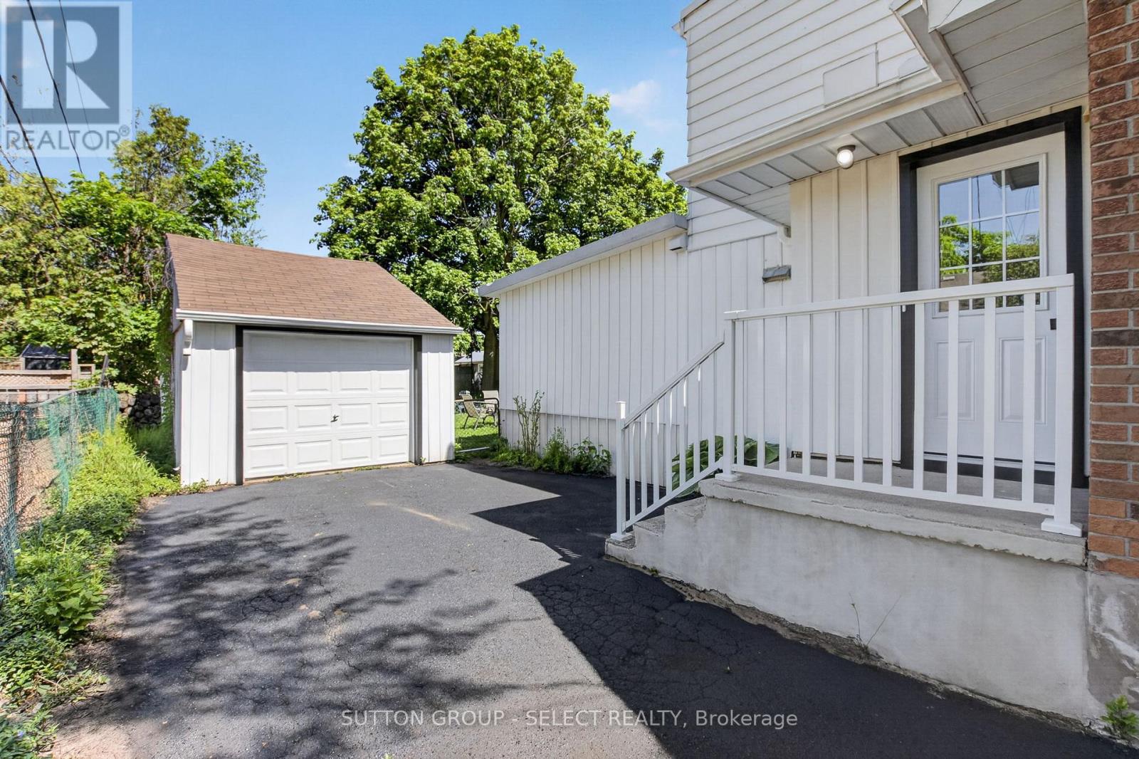 50 GLASS AVENUE - 39