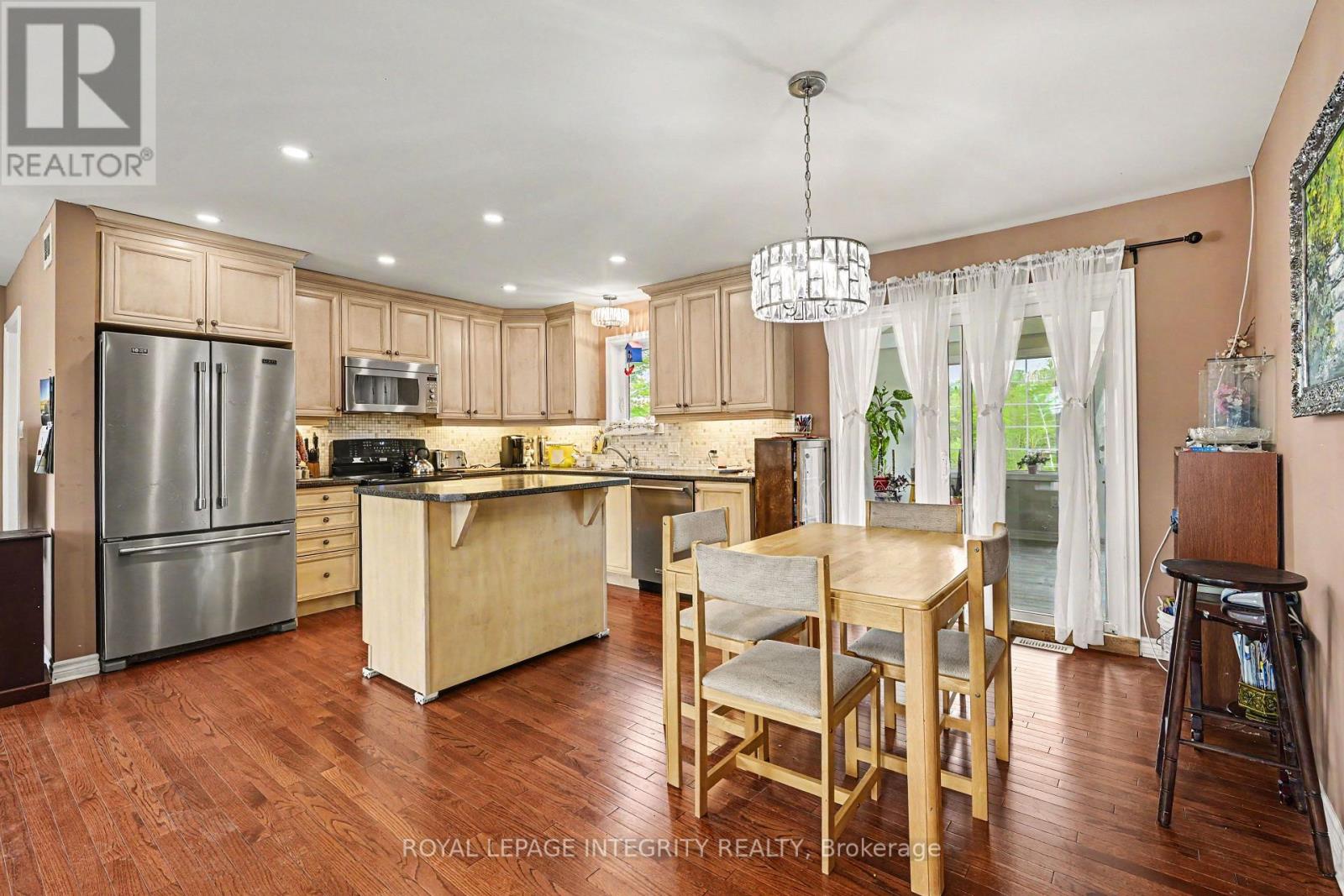 8688 HWY 511 HIGHWAY - 11
