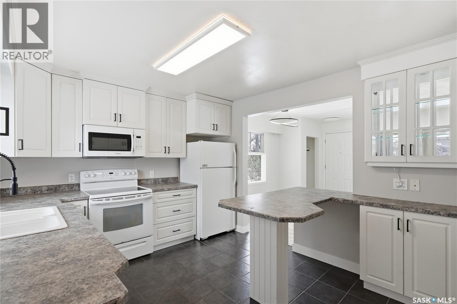 1604 Preston AVENUE S - 14