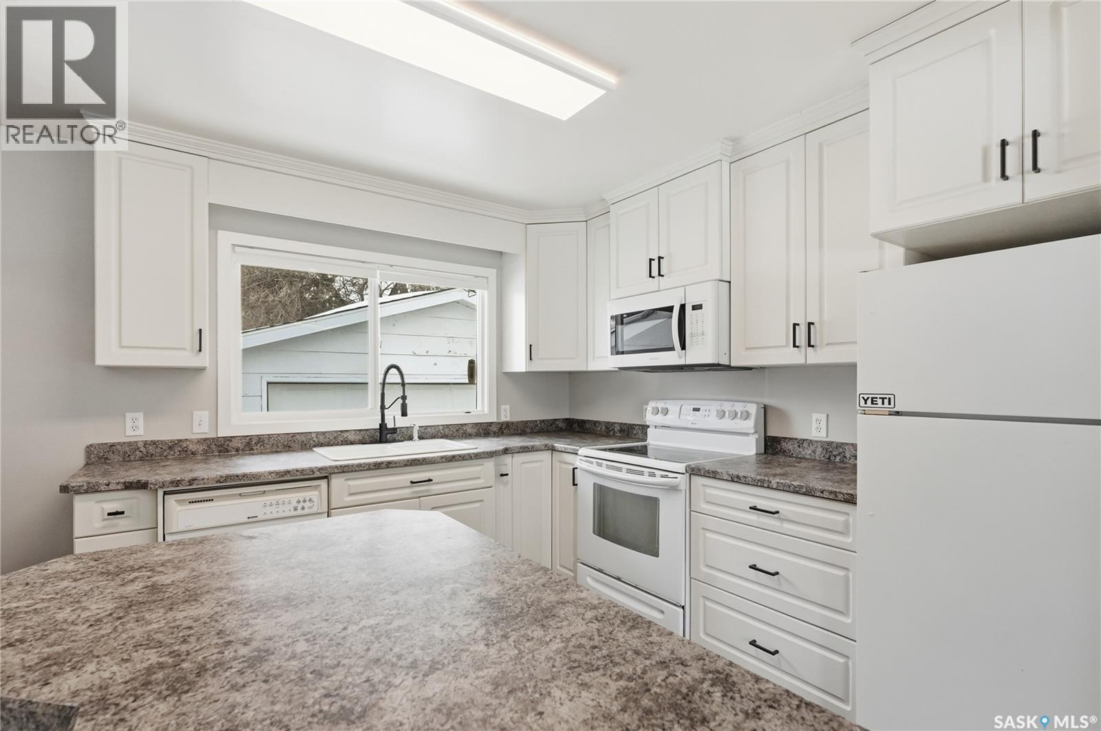 1604 Preston AVENUE S - 12