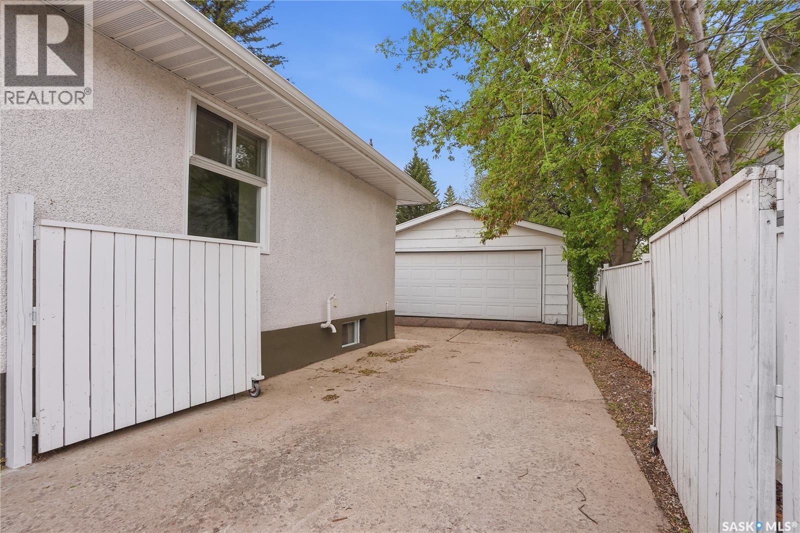 1604 Preston AVENUE S - 39