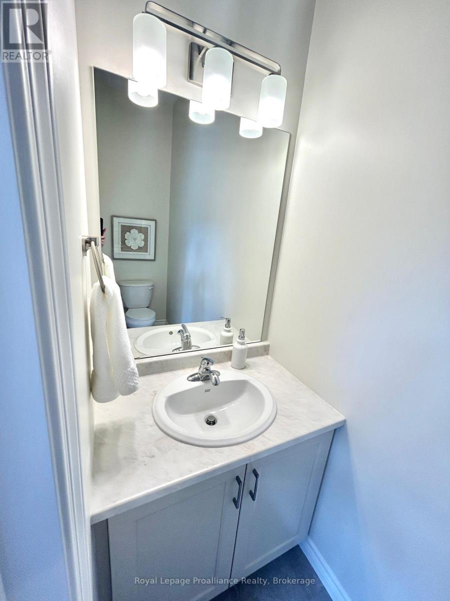 91 ATHABASKA DRIVE - 14