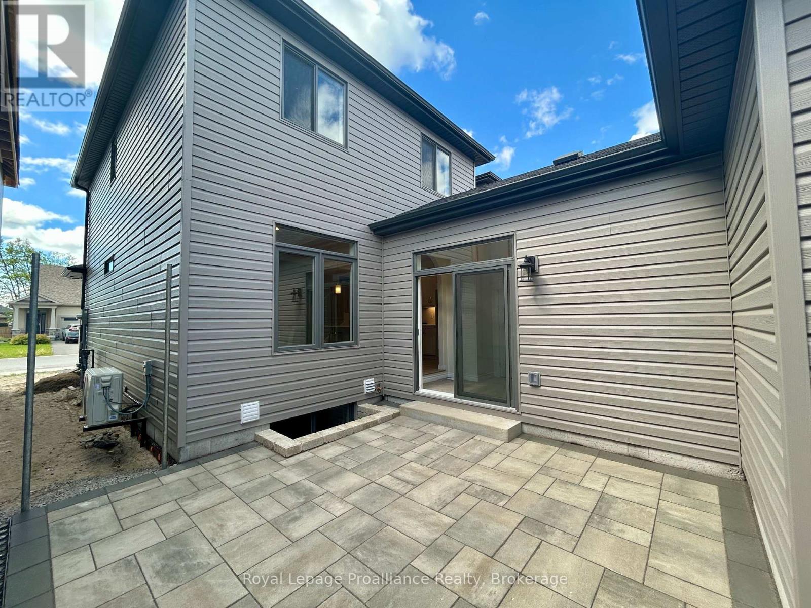 91 ATHABASKA DRIVE - 16