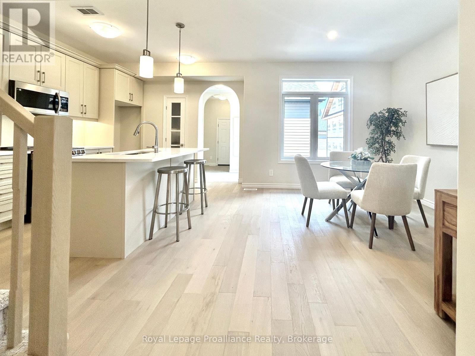 91 ATHABASKA DRIVE - 7