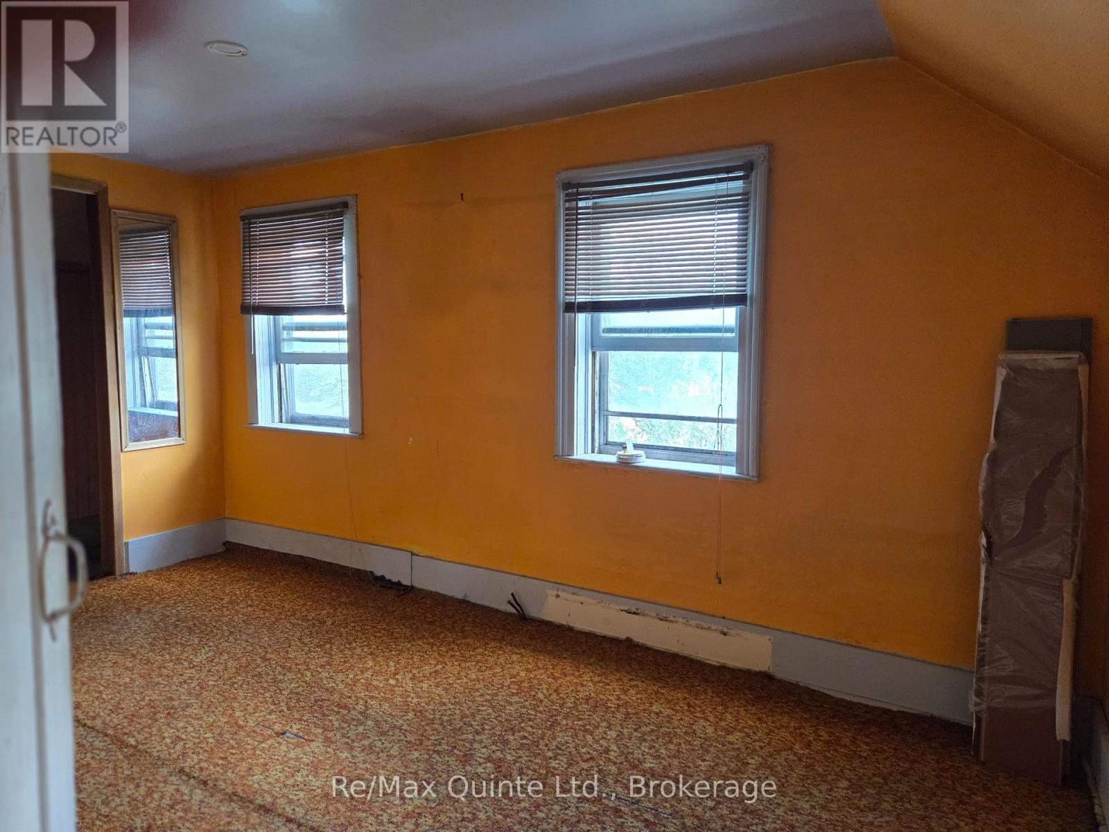 6 THOMAS STREET - 12