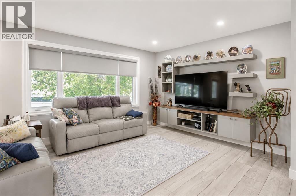 9905 92 Avenue - Image 2