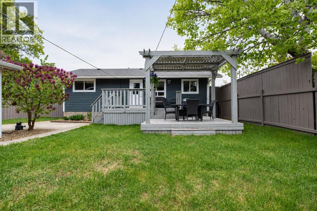 9905 92 Avenue - 20