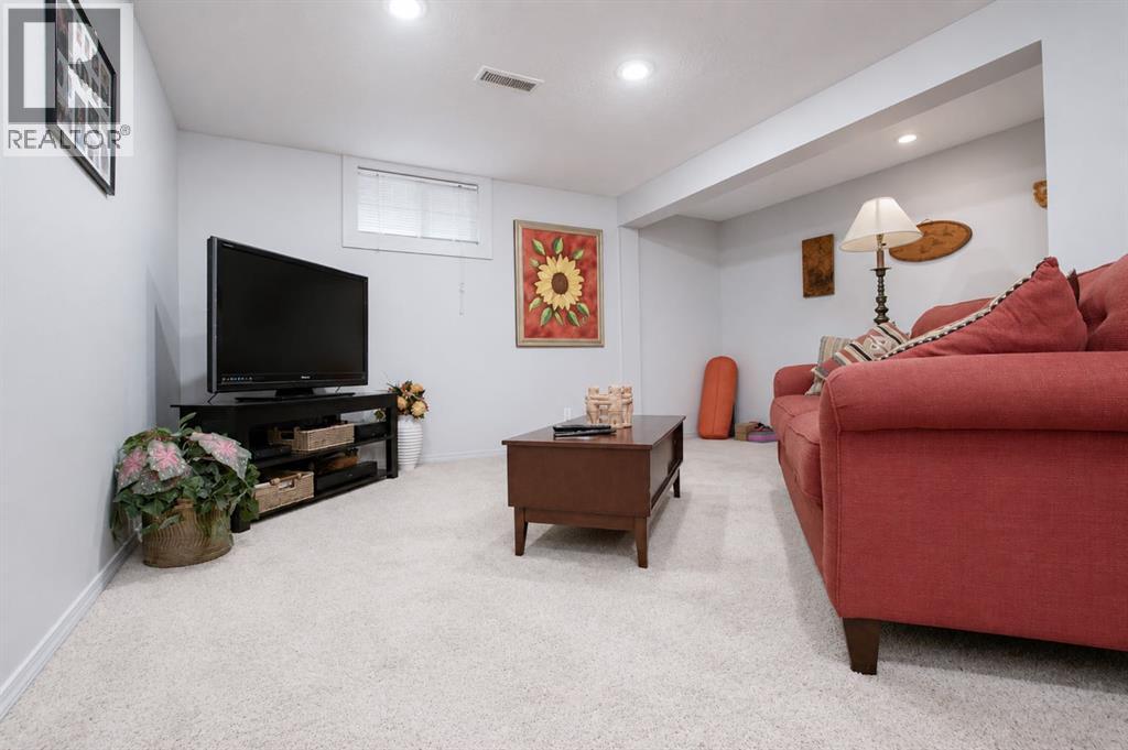 9905 92 Avenue - 15