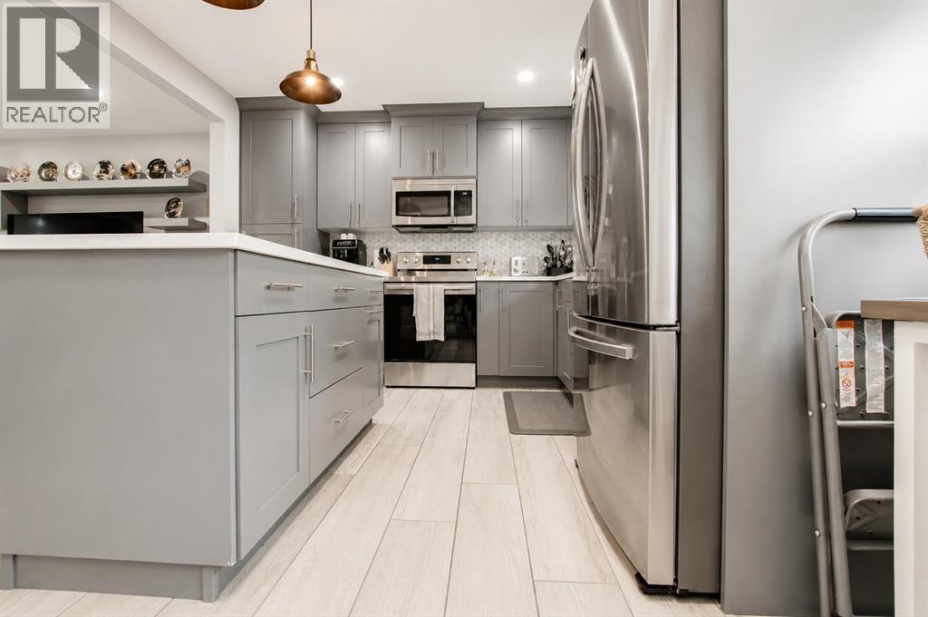 9905 92 Avenue - 7