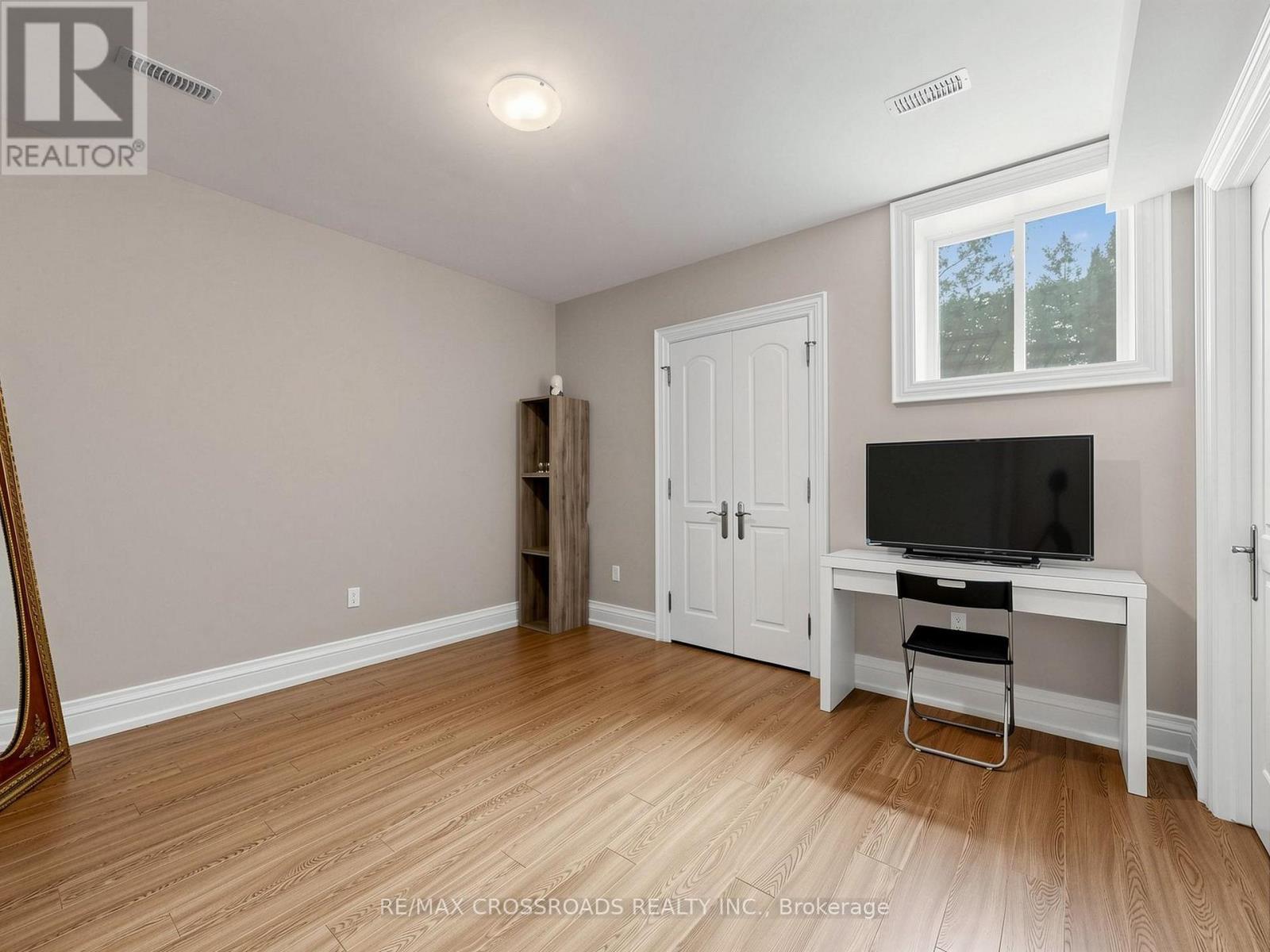 351 PATRICIA AVENUE - 38