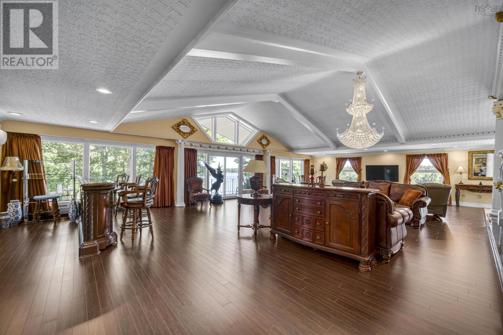 Property 3 of 50 of 1007 Waverley Road