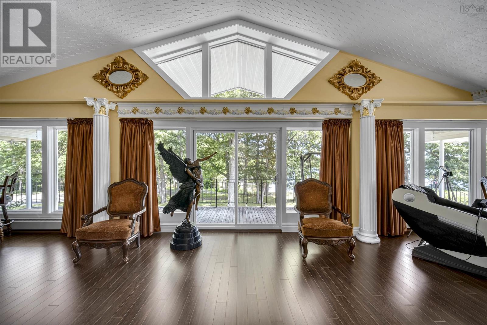 Property 29 of 50 of 1007 Waverley Road