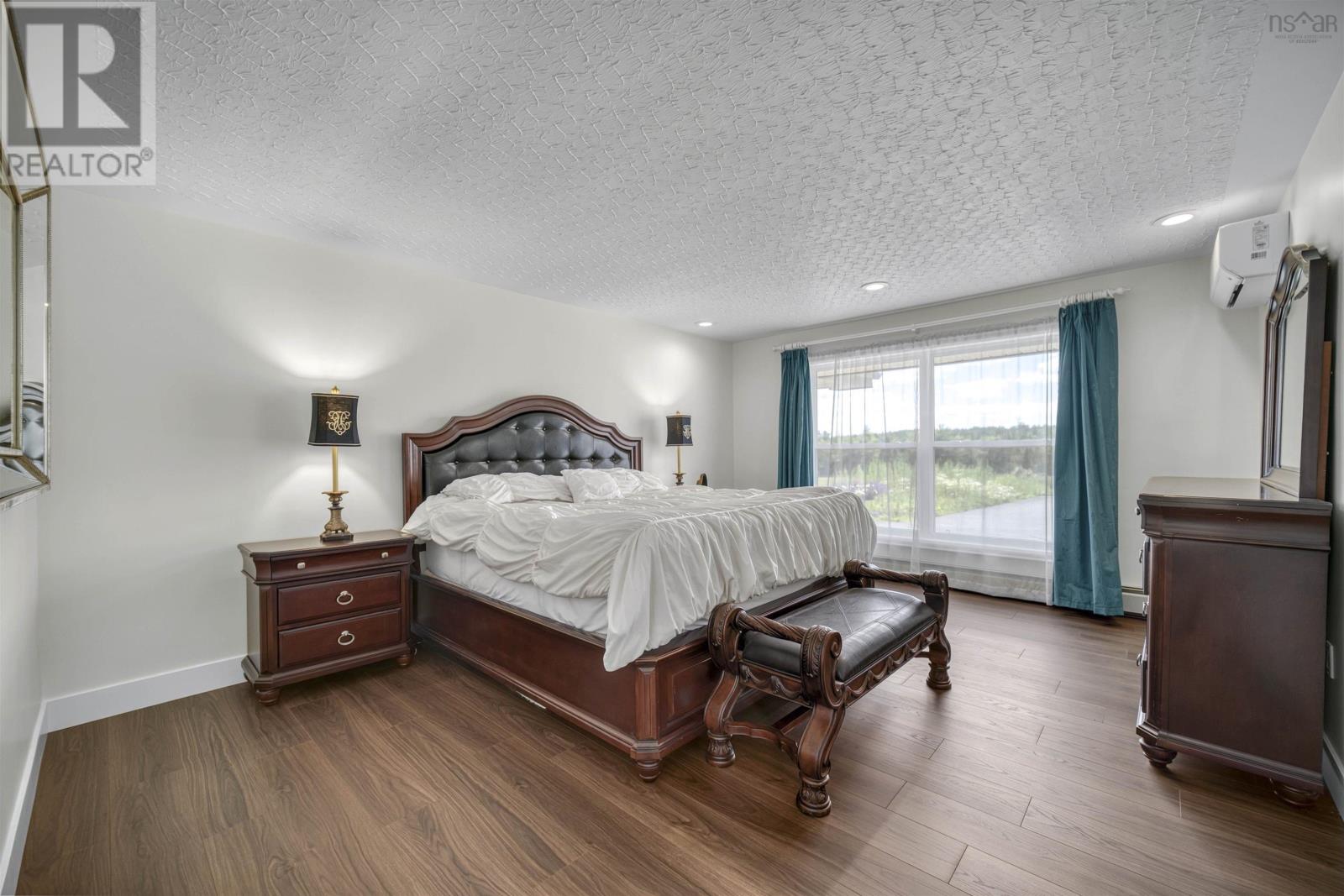 Property 35 of 50 of 1007 Waverley Road