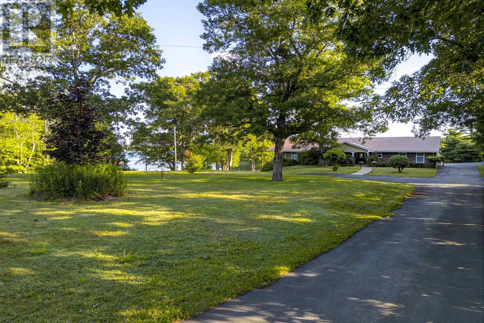 1007 Waverley Road - 41
