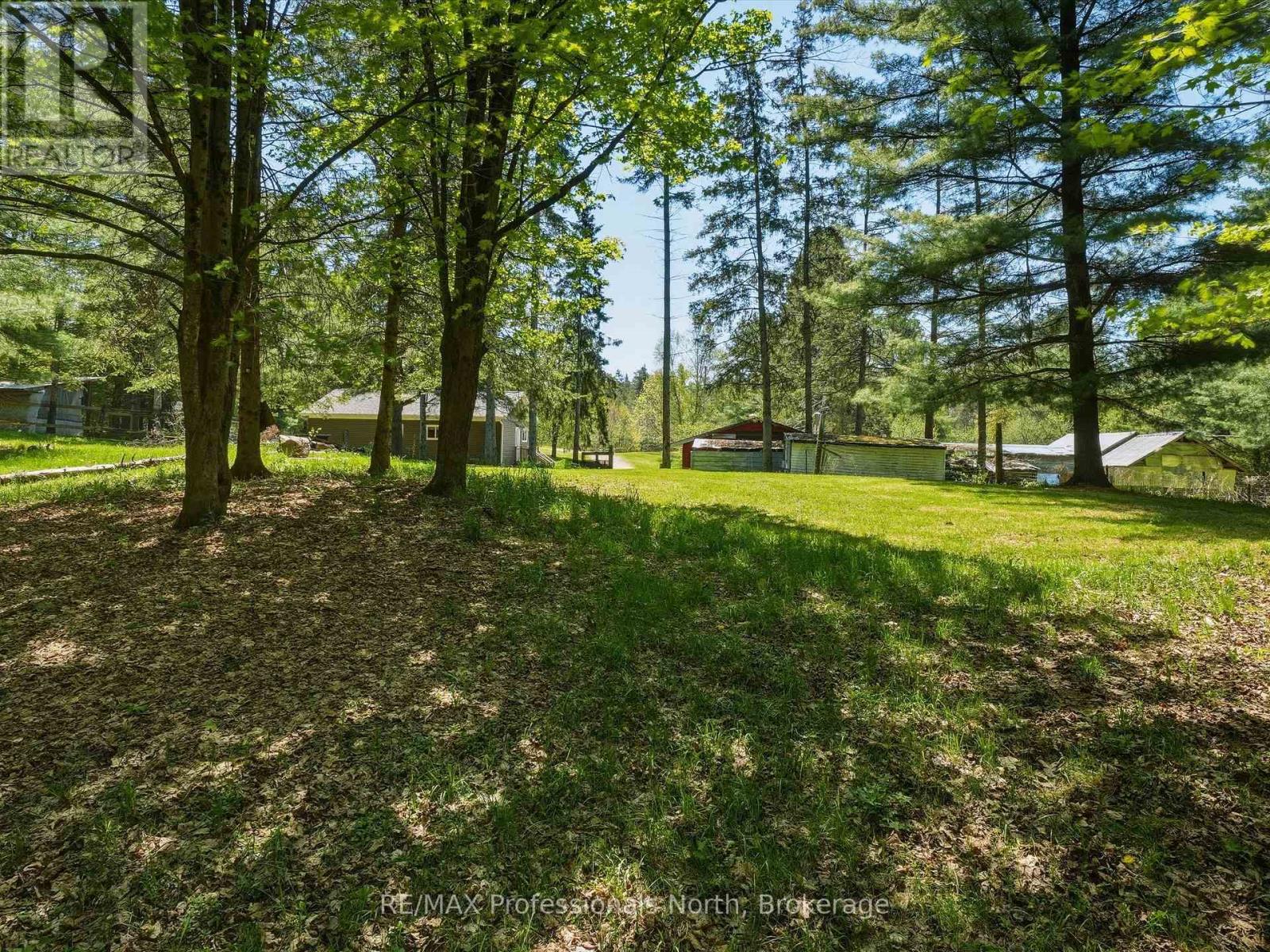 2352 518 HIGHWAY W - 22
