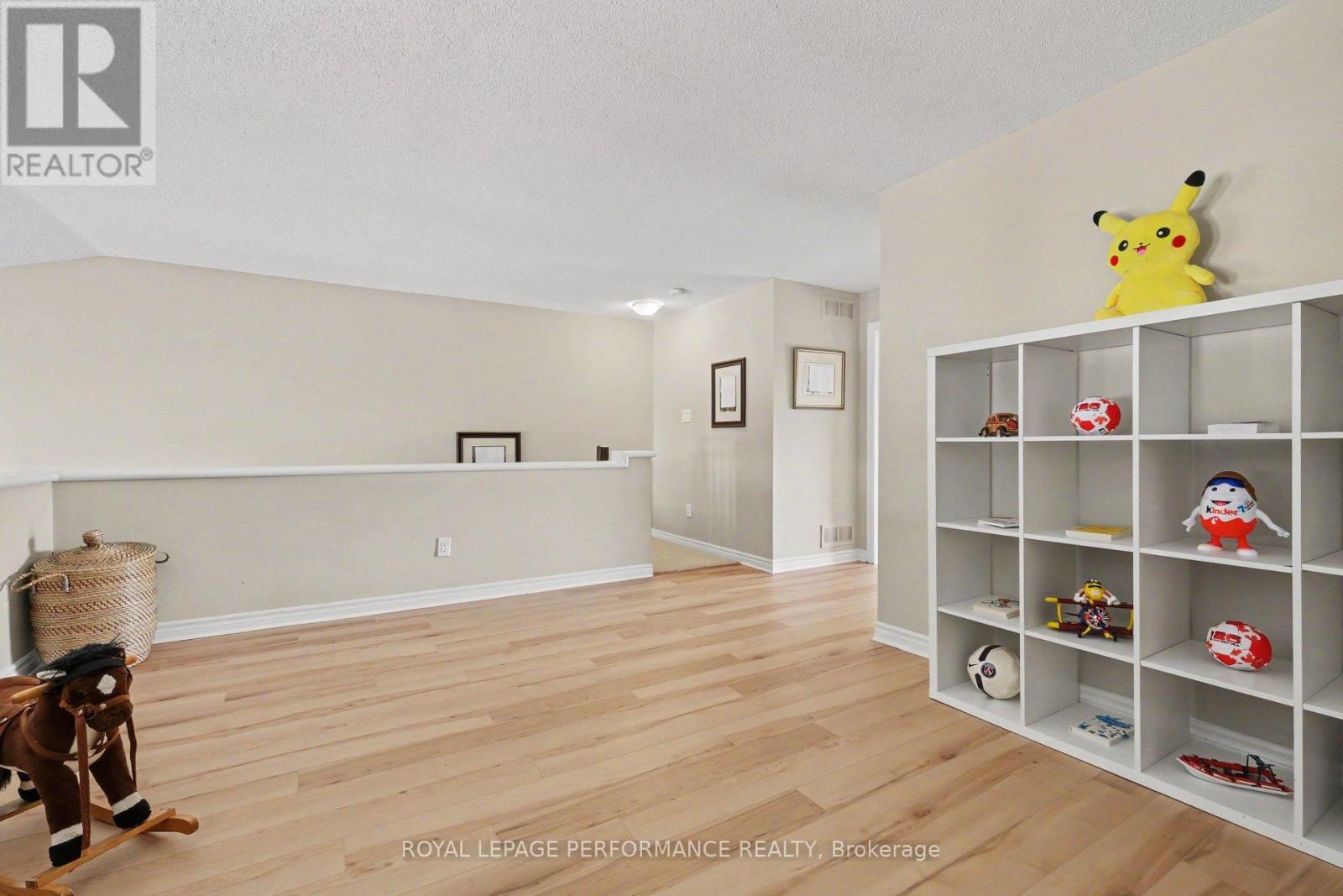 2 Bed, 2 Bath House for Sale in Ottawa – 220 PEMBINA PRIVATE, Ottawa – MLS# X13215672 - Image 23