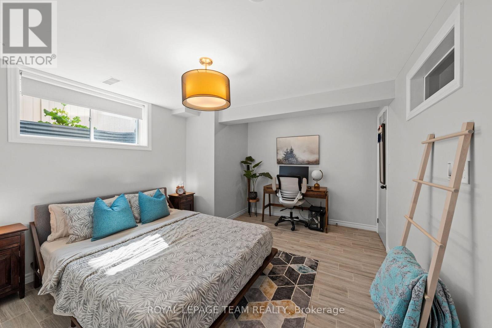 139 STONEWATER BAY - 40