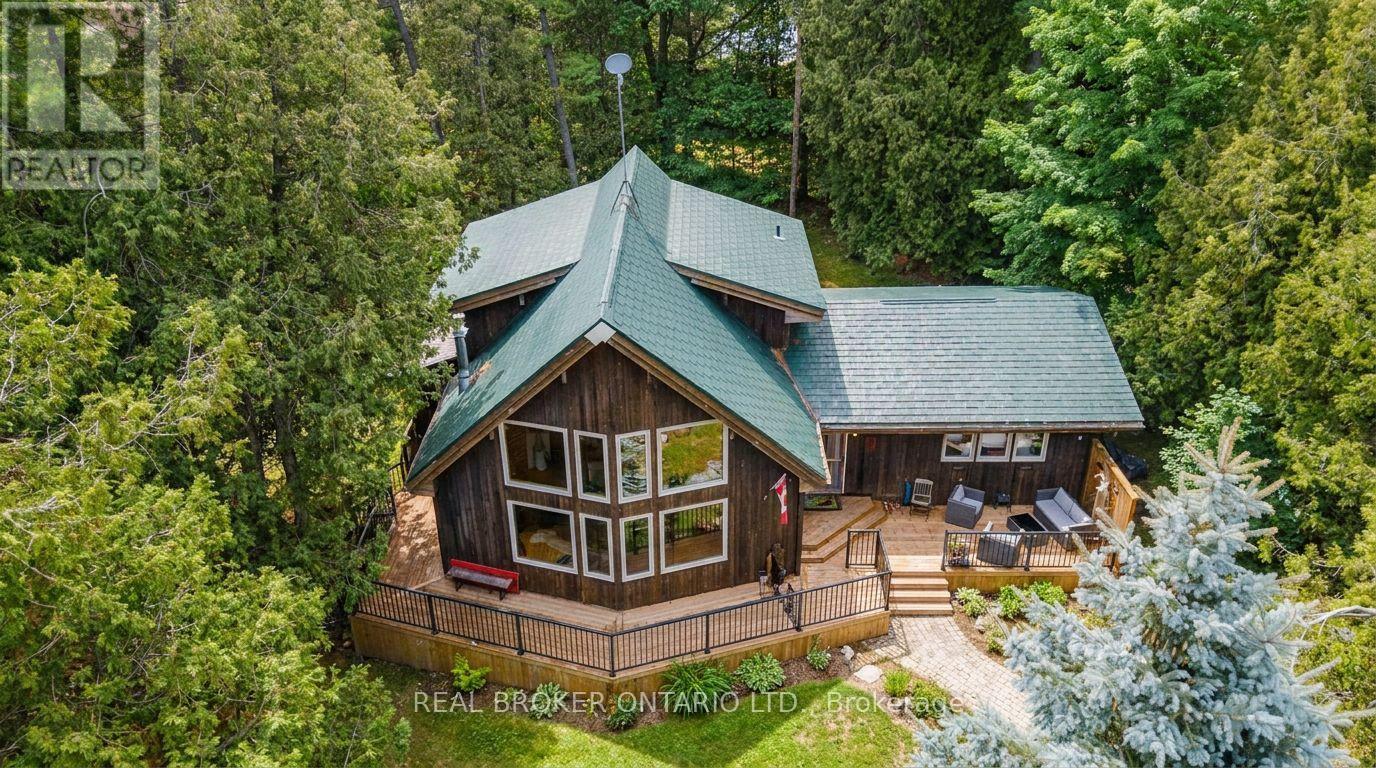 1 WOODLAND DRIVE - 3