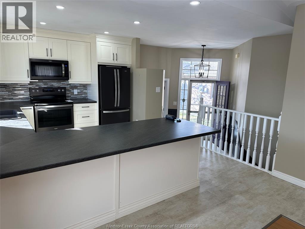 51 SANTOS DRIVE - 7