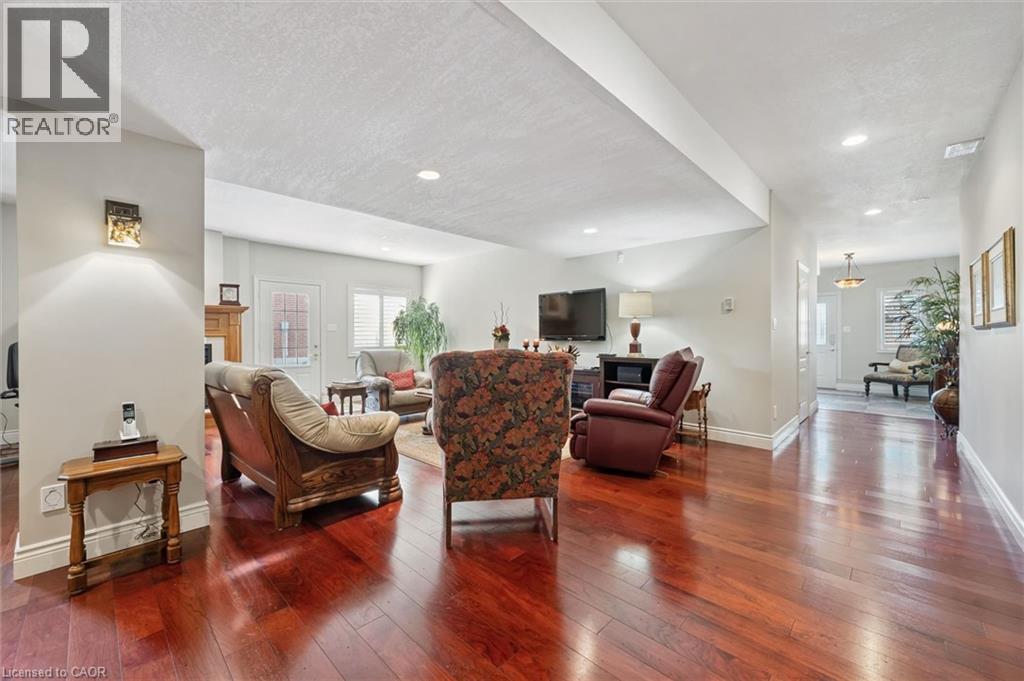20 BONNIEWOOD Drive