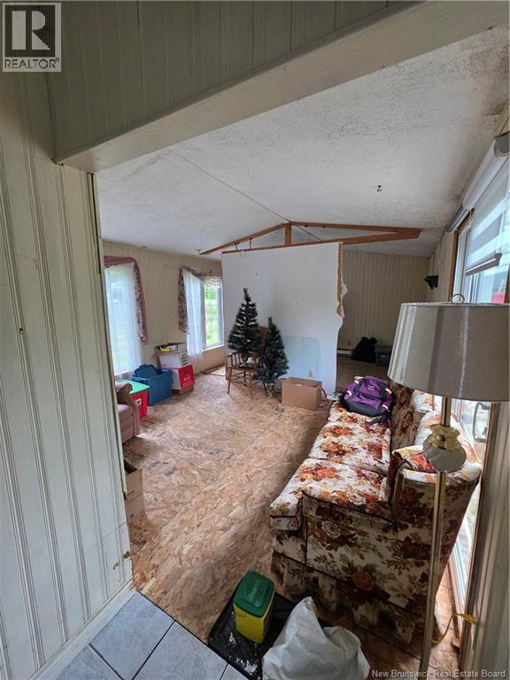 699 Kingsley Road - 9