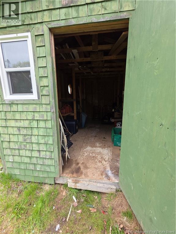 699 Kingsley Road - 12