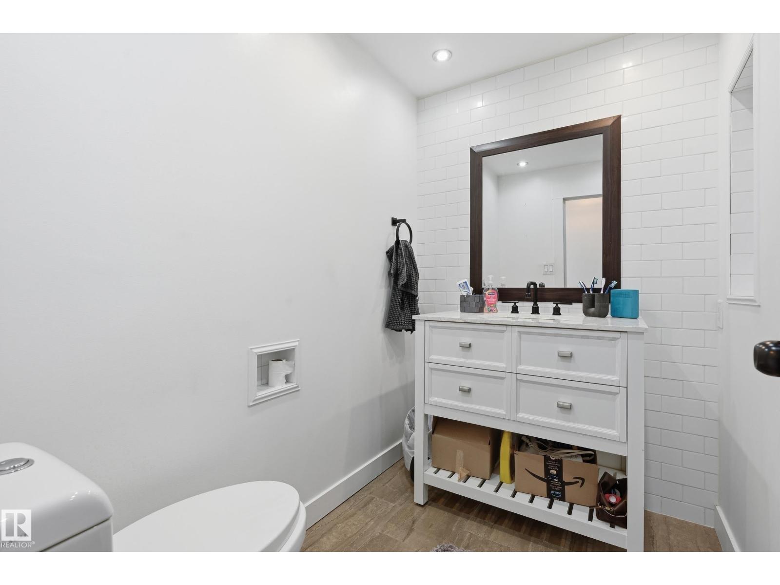 12326 92 ST NW - 19