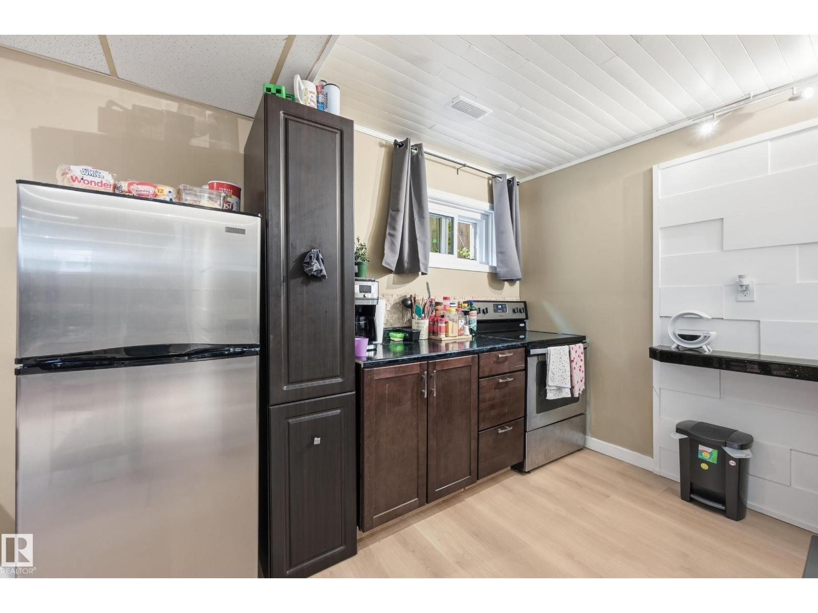 12326 92 ST NW - 30